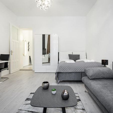 Dorsett Heights Apartment Budapest Bagian luar foto
